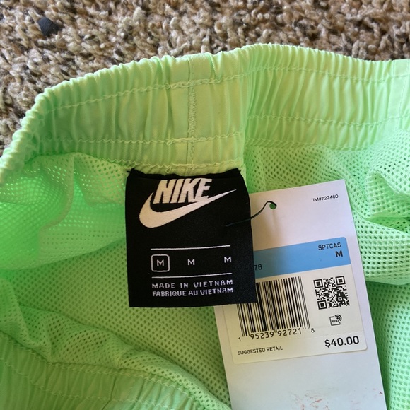 Mens Nike shorts. Medium. Standard fit - Picture 5 of 6